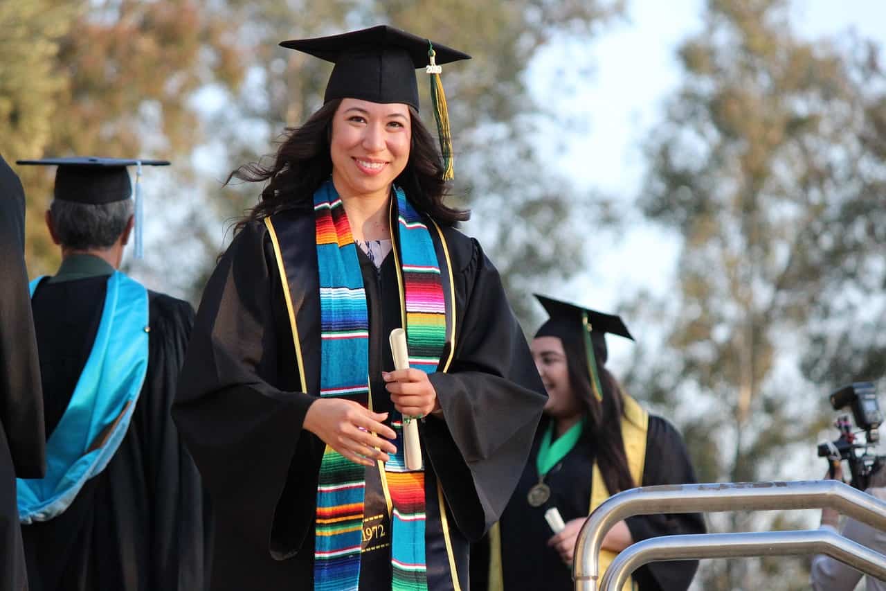 10 Steps to Building an Academic Career Studying Online
